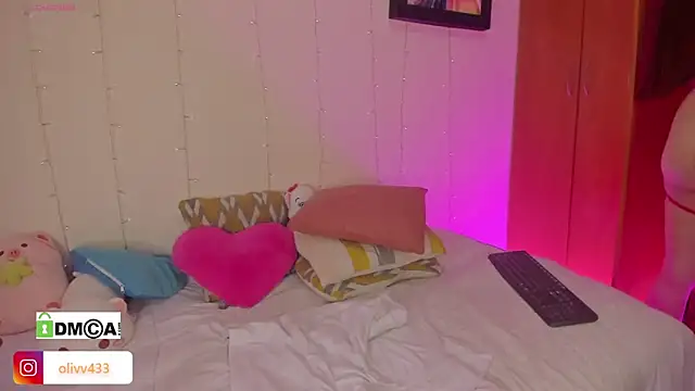 olivia  s online show from August 1, 2:22 am
