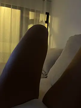 melaniepatterson online show from February 8, 1:22 am