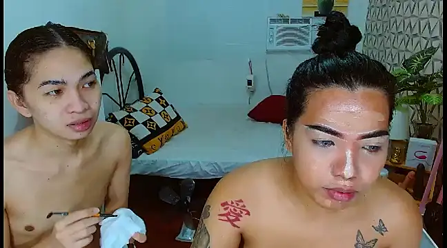 Snapshot of KeshaVictorina chatting on December 12, 5:48 pm KeshaVictorina online show from December 12, 5:48 pm