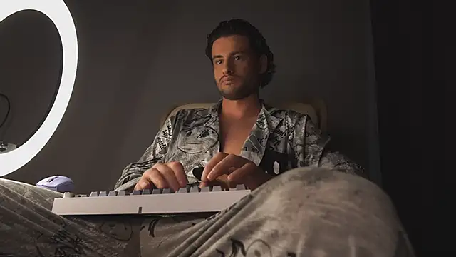 Keen   Luckystrike online show from March 10, 12:26 pm