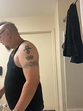 Snapshot of Littledick007007 chatting on November 5, 11:21 am Littledick007007 online show from November 5, 11:21 am