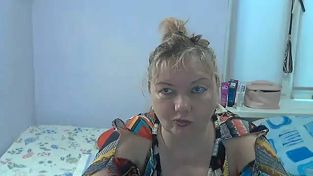 Snapshot of Lusi-777 chatting on August 4, 1:46 pm Lusi-777 online show from August 4, 1:46 pm