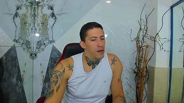 Snapshot of yeckodream chatting on December 15, 4:39 am yeckodream online show from December 15, 4:39 am