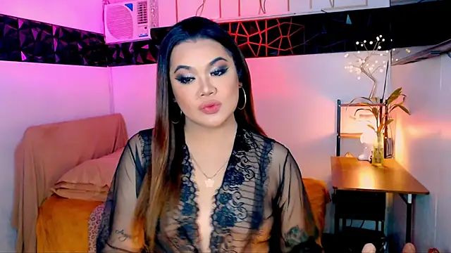 Snapshot of asiankatyhuge chatting on November 2, 12:13 am asiankatyhuge online show from November 2, 12:13 am