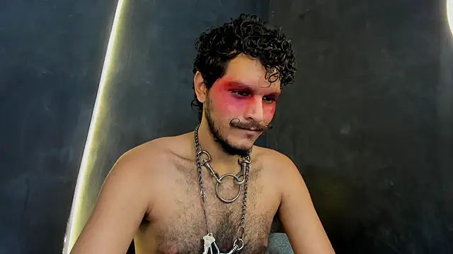 Snapshot of die_mond chatting on December 3, 5:44 pm die mond online show from December 3, 5:44 pm