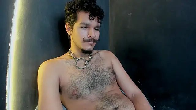 Snapshot of die_mond chatting on December 13, 7:53 pm die mond online show from December 13, 7:53 pm