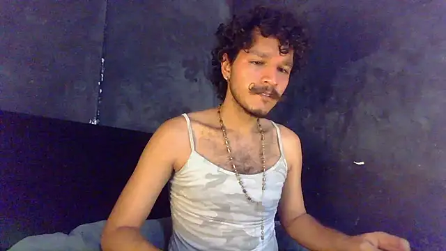 Snapshot of die_mond chatting on May 12, 3:31 pm die mond online show from May 12, 3:31 pm