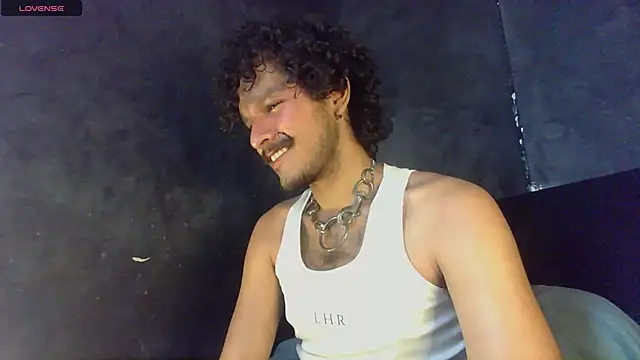 Snapshot of die_mond chatting on June 15, 8:22 pm die mond online show from June 15, 8:22 pm