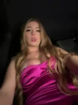 Snapshot of tinker_exotic_1 chatting on February 23, 4:17 am tinker exotic 1 online show from February 23, 4:17 am