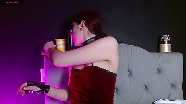 Red-moon1 online show from February 15, 4:31 am