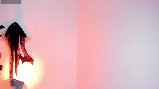 Snapshot of sophiaamethystt chatting on October 9, 9:02 pm sophiaamethystt online show from October 9, 9:02 pm