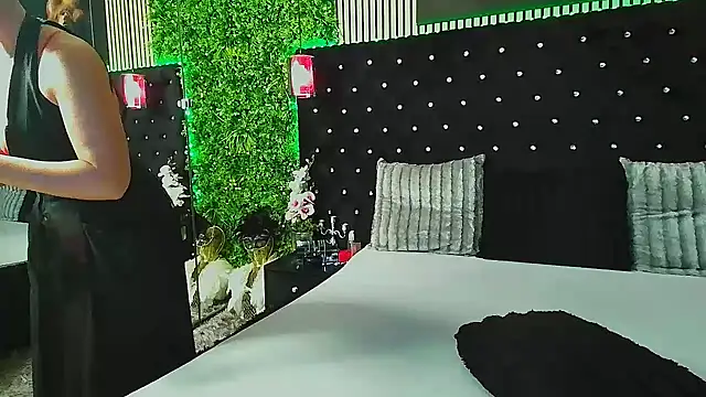 Snapshot of InannaStar chatting on January 16, 5:00 am InannaStar online show from January 16, 5:00 am