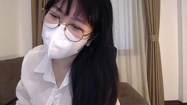 Snapshot of Onee-Chew chatting on November 4, 3:49 am Onee-Chew online show from November 4, 3:49 am