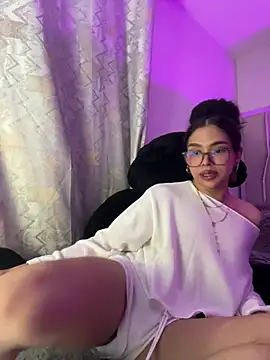 Samantha Bernardo online show from June 21, 5:21 am