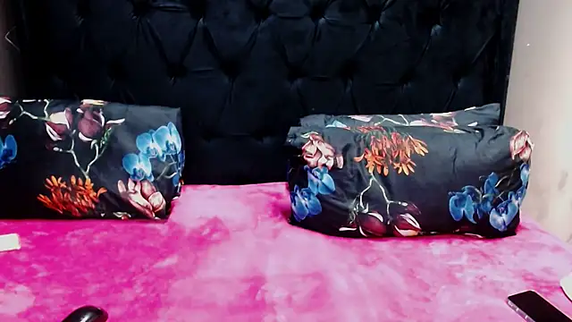 Snapshot of Ducheess chatting on March 14, 4:54 am Ducheess online show from March 14, 4:54 am