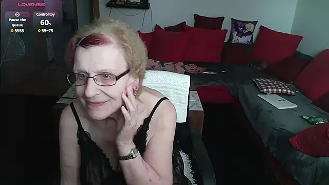 HeisseomaOriginal online show from March 2, 8:16 am