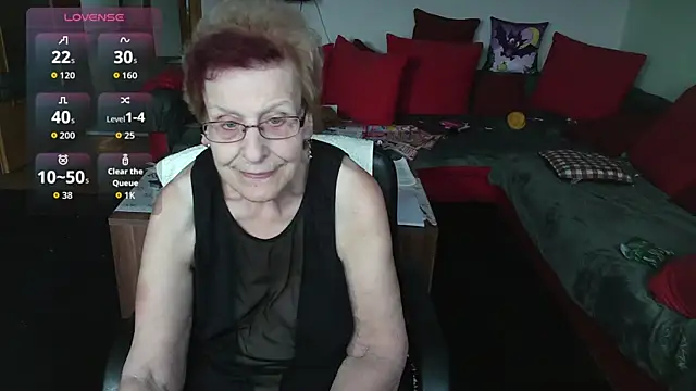 HeisseomaOriginal online show from October 22, 7:08 am