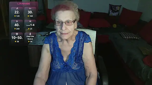 HeisseomaOriginal online show from December 2, 8:08 am