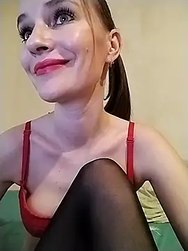 Snapshot of AimeeFair chatting on November 10, 1:43 pm AimeeFair online show from November 10, 1:43 pm