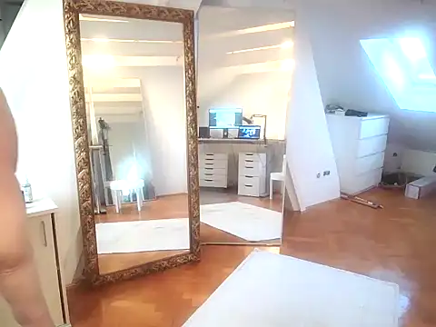 Snapshot of tobi_jerker chatting on February 22, 6:39 am tobi jerker online show from February 22, 6:39 am