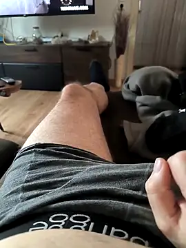 Snapshot of Andy7430 chatting on February 12, 12:55 pm Andy7430 online show from February 12, 12:55 pm