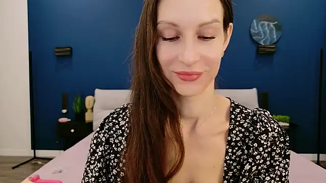 Mila Anders online show from July 8, 4:28 am