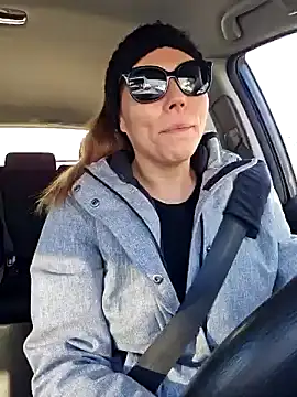 Ellie-L-Elizabeth online show from February 4, 8:17 pm