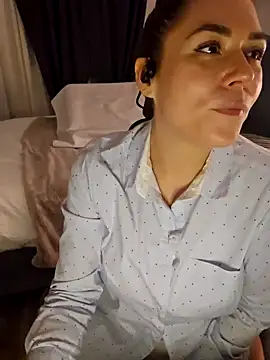 Ellie-L-Elizabeth online show from February 5, 2:19 am