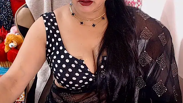 Snapshot of Naughty_Kashish chatting on August 5, 6:05 am Naughty Kashish online show from August 5, 6:05 am