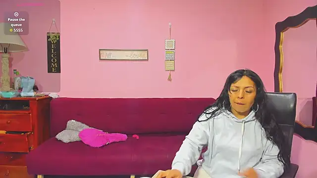 lesbiancuple online show from November 5, 12:43 am