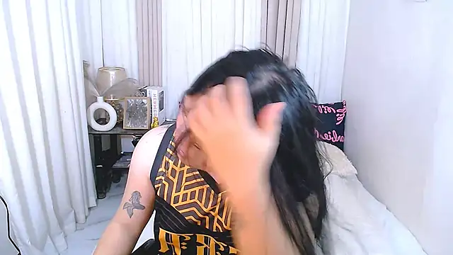 Snapshot of Mimi_Cums chatting on October 27, 1:04 pm Mimi Cums online show from October 27, 1:04 pm