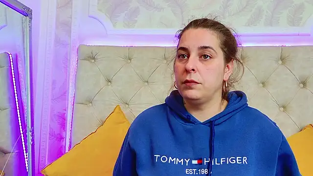 KarinaNoir online show from March 14, 5:13 am