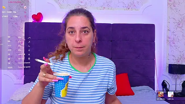 Snapshot of KarinaNoir chatting on June 22, 4:09 am KarinaNoir online show from June 22, 4:09 am