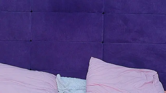 Snapshot of KarinaNoir chatting on July 21, 4:04 am KarinaNoir online show from July 21, 4:04 am