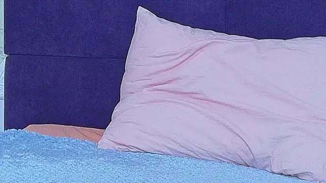 Snapshot of KarinaNoir chatting on July 24, 3:59 am KarinaNoir online show from July 24, 3:59 am
