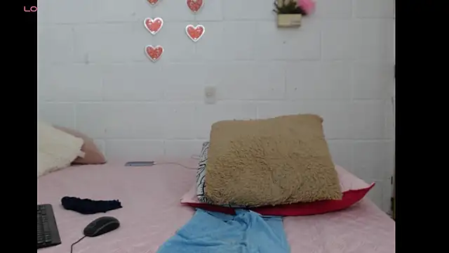 Snapshot of Dulce_Anita chatting on November 19, 7:30 am Dulce Anita online show from November 19, 7:30 am