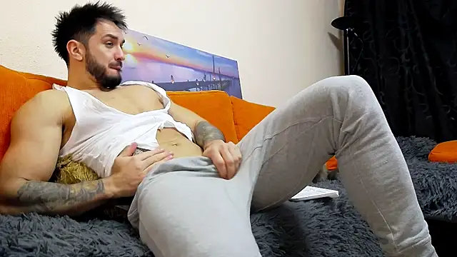 Snapshot of MichaelWills chatting on February 25, 4:00 pm MichaelWills online show from February 25, 4:00 pm