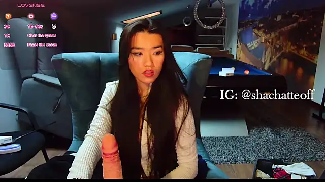 Snapshot of shachatteof chatting on November 17, 9:48 am shachatteof online show from November 17, 9:48 am