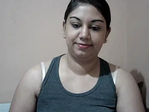 Snapshot of bellachow10 chatting on May 5, 7:16 am bellachow10 online show from May 5, 7:16 am