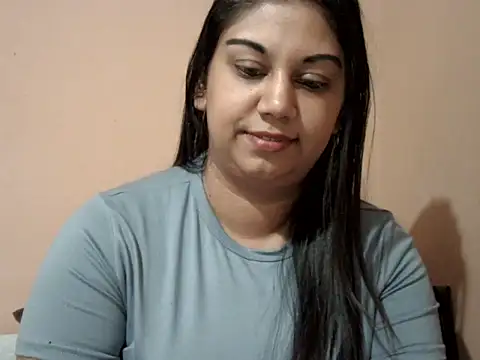 Snapshot of bellachow10 chatting on May 12, 7:49 am bellachow10 online show from May 12, 7:49 am