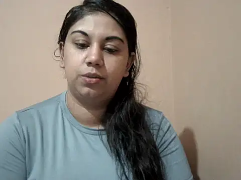 bellachow10 online show from July 15, 8:19 am