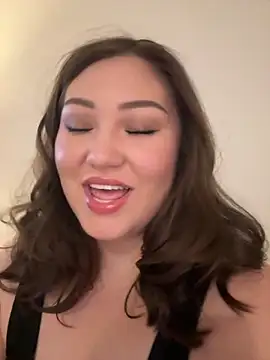 Snapshot of RosieDixx chatting on October 30, 12:56 am RosieDixx online show from October 30, 12:56 am