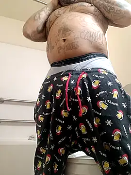 yellowwetfox online show from February 22, 8:13 am