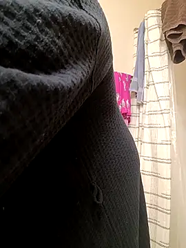 yellowwetfox online show from March 4, 10:32 am