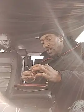 markquanna online show from December 1, 6:57 pm