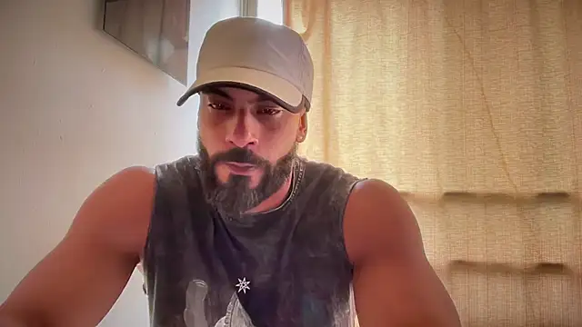 romeolovedark online show from May 1, 2:43 pm