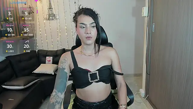 Snapshot of ximena22love chatting on June 19, 9:07 pm ximena22love online show from June 19, 9:07 pm
