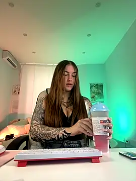 IvyHoney online show from September 12, 9:20 am