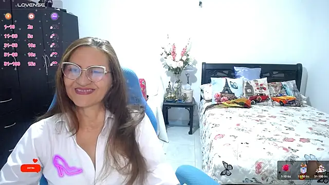 Snapshot of Xiimen chatting on April 7, 11:37 pm Xiimen online show from April 7, 11:37 pm