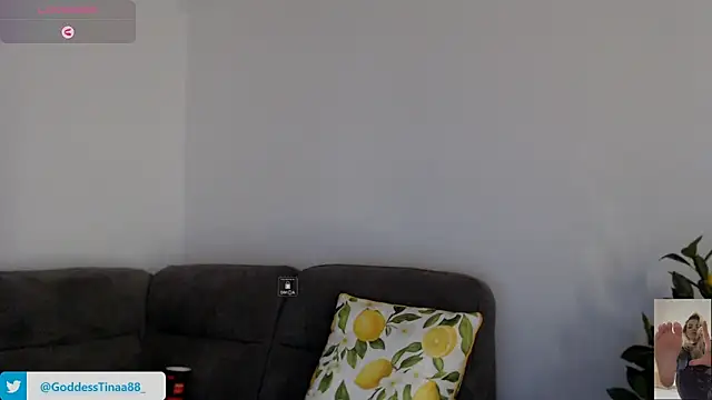 Snapshot of Goddess_Tina chatting on April 17, 3:48 pm Goddess Tina online show from April 17, 3:48 pm